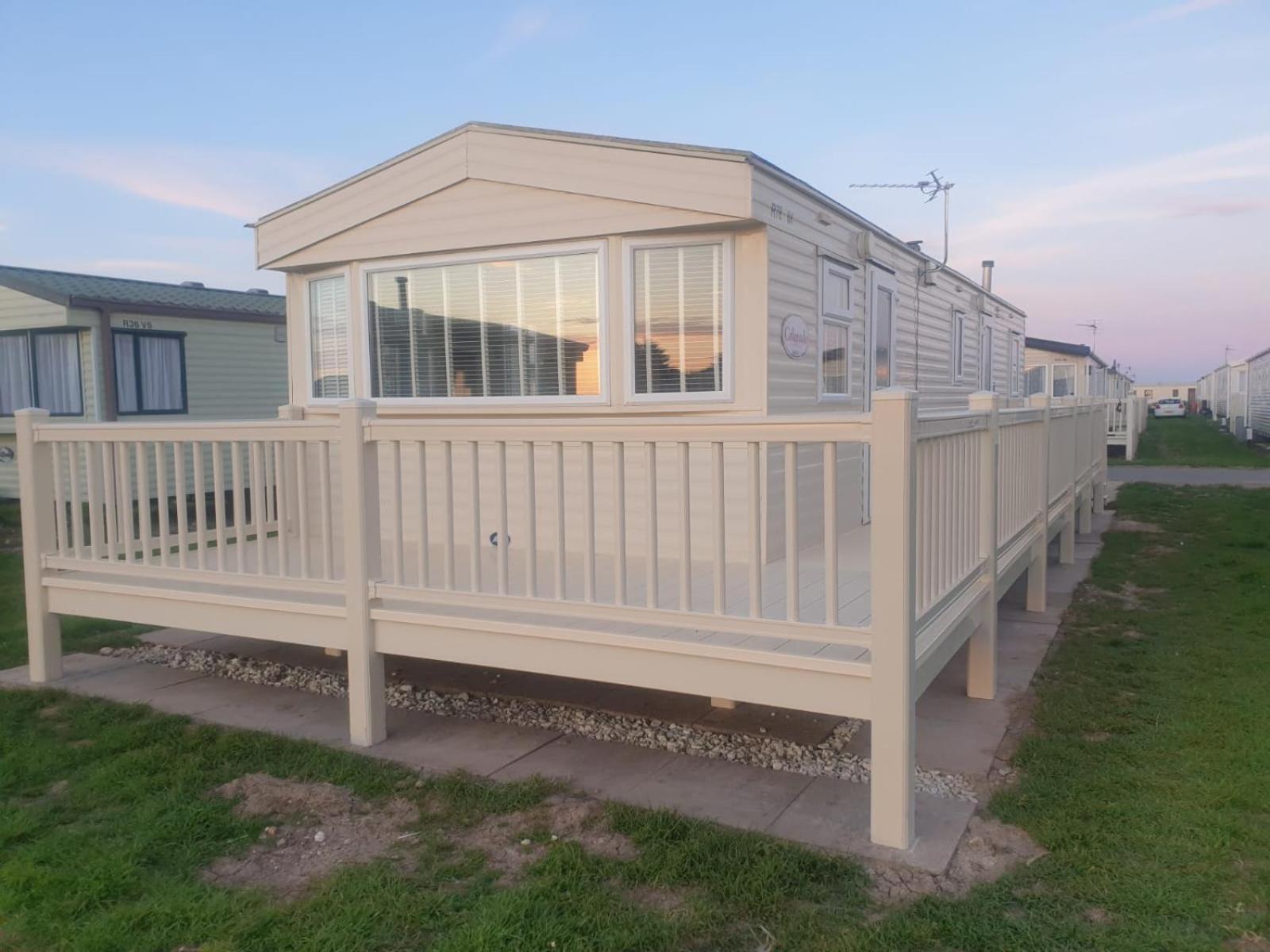 Grey 1 Caravan 3 Bedrooms 6 Berth