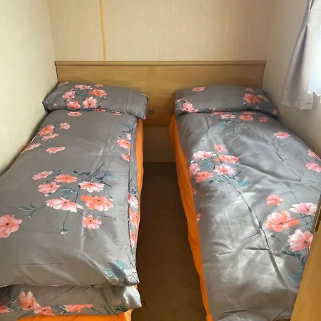 Grey 1 Caravan Ingoldmells 3 Bedrooms 6 Berth Exterior photo